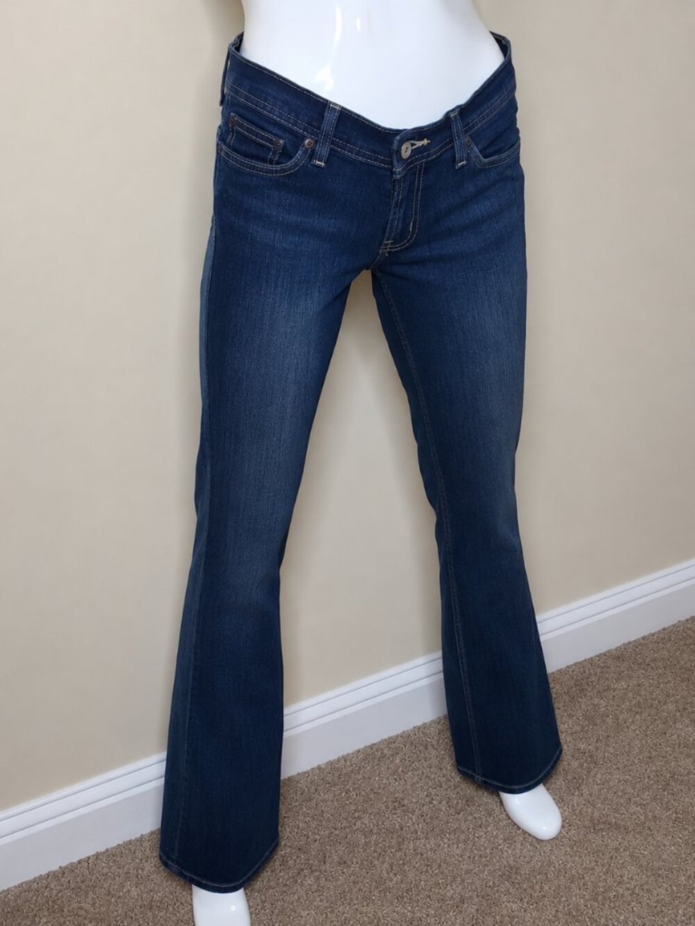 Express Precision Fit Low Rise Boot Cut Jeans SZ 4L